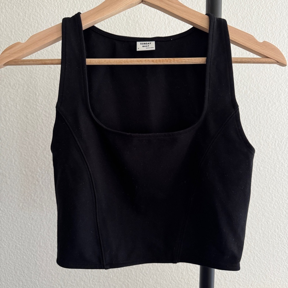 Aritzia cropped tank